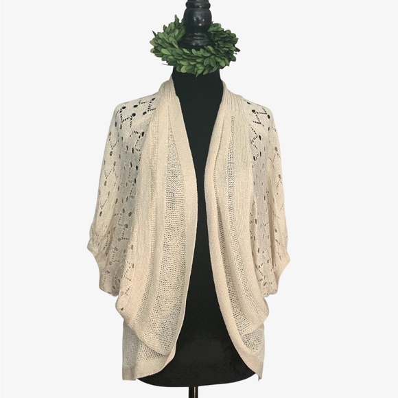 The Cue Cher Qu Natural Beige Crochet Knit Lace Inset Cotton Sweater Shrug SZ S - Picture 2 of 11